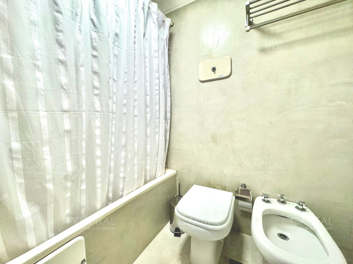 Apartamento ID.33022 - Apartamento en Venta 3 Dormitorios + Servicio Frente al Mar