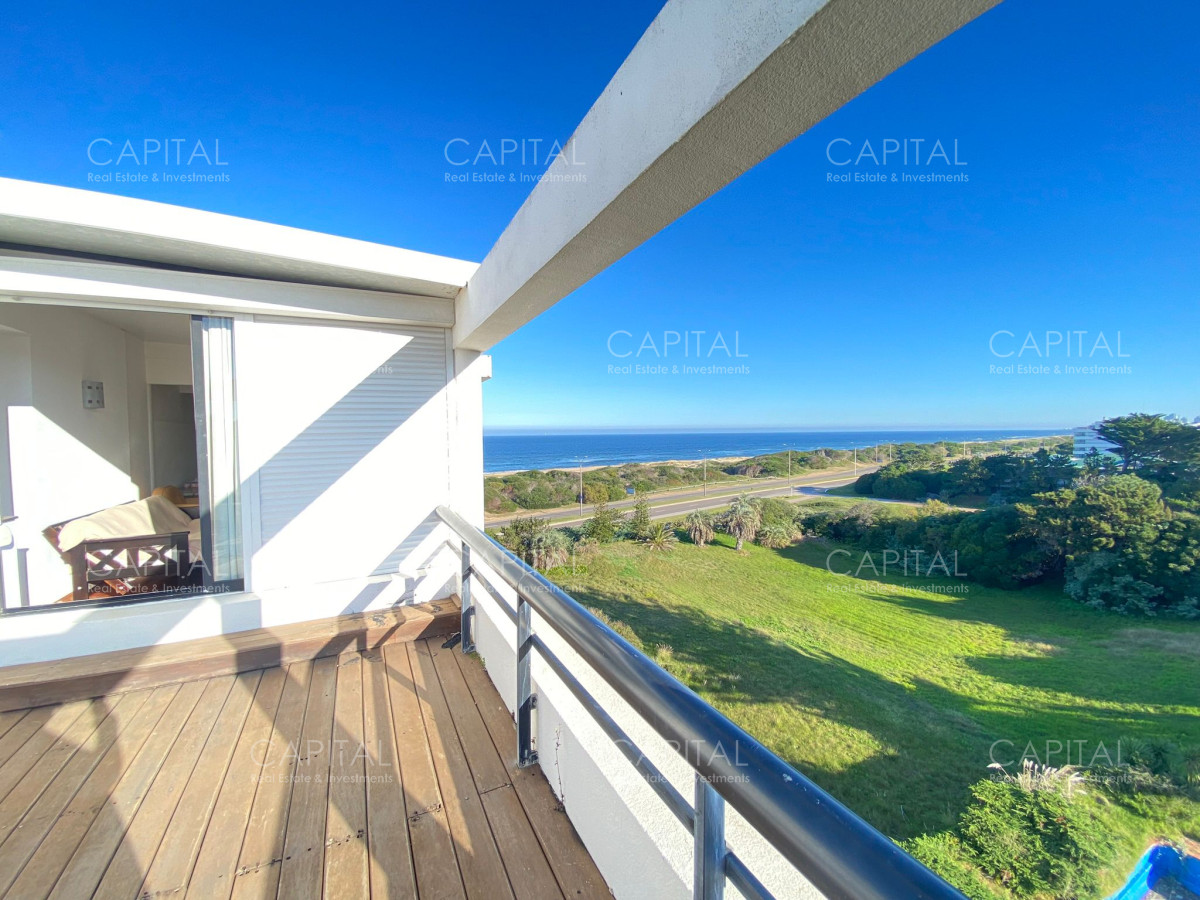 Apartamento ID.34603 - Apartamento en Alquiler Primera Linea Tres dormitorios con Parrillero