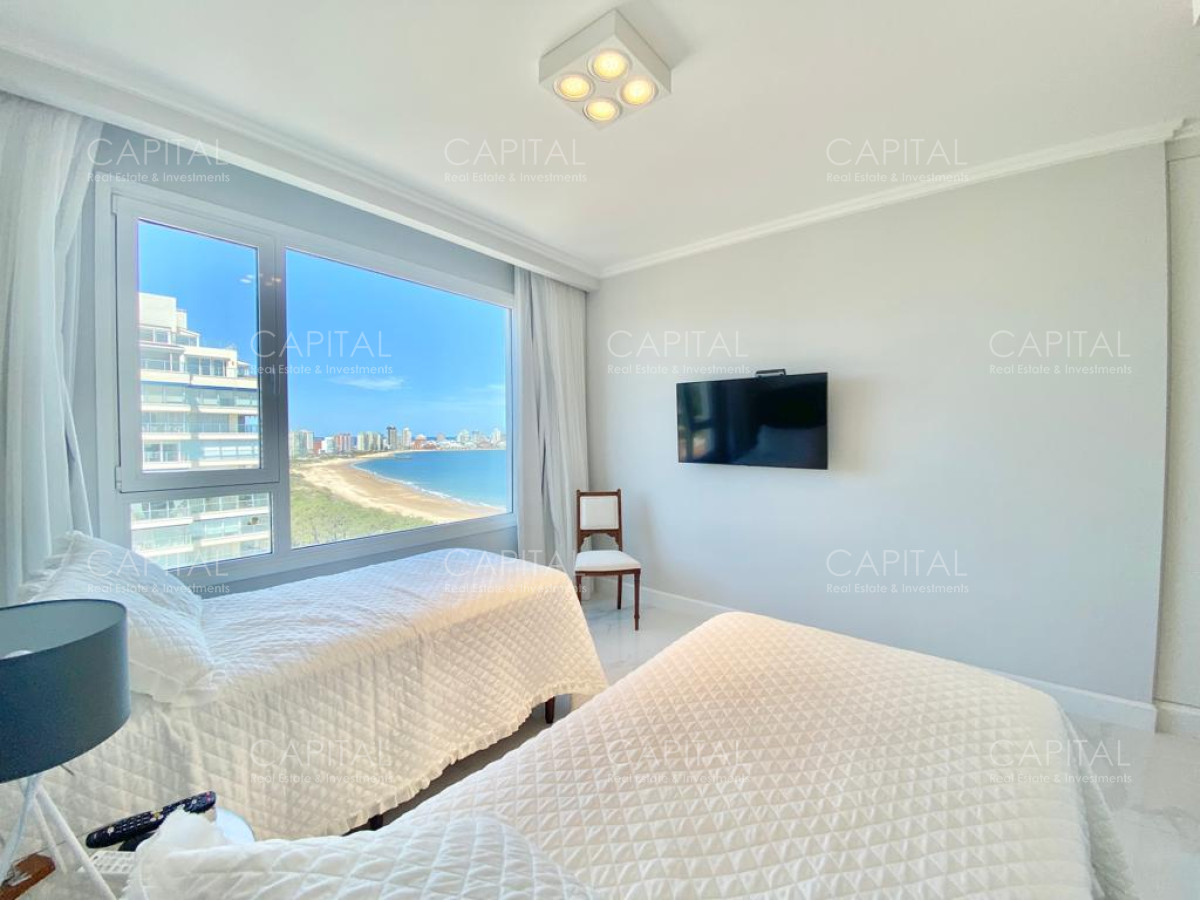 Apartamento ID.33282 - Paramount esquinero de tres dormitorios en suites mas dependencia con baño en Paramount Smart Tower en Venta