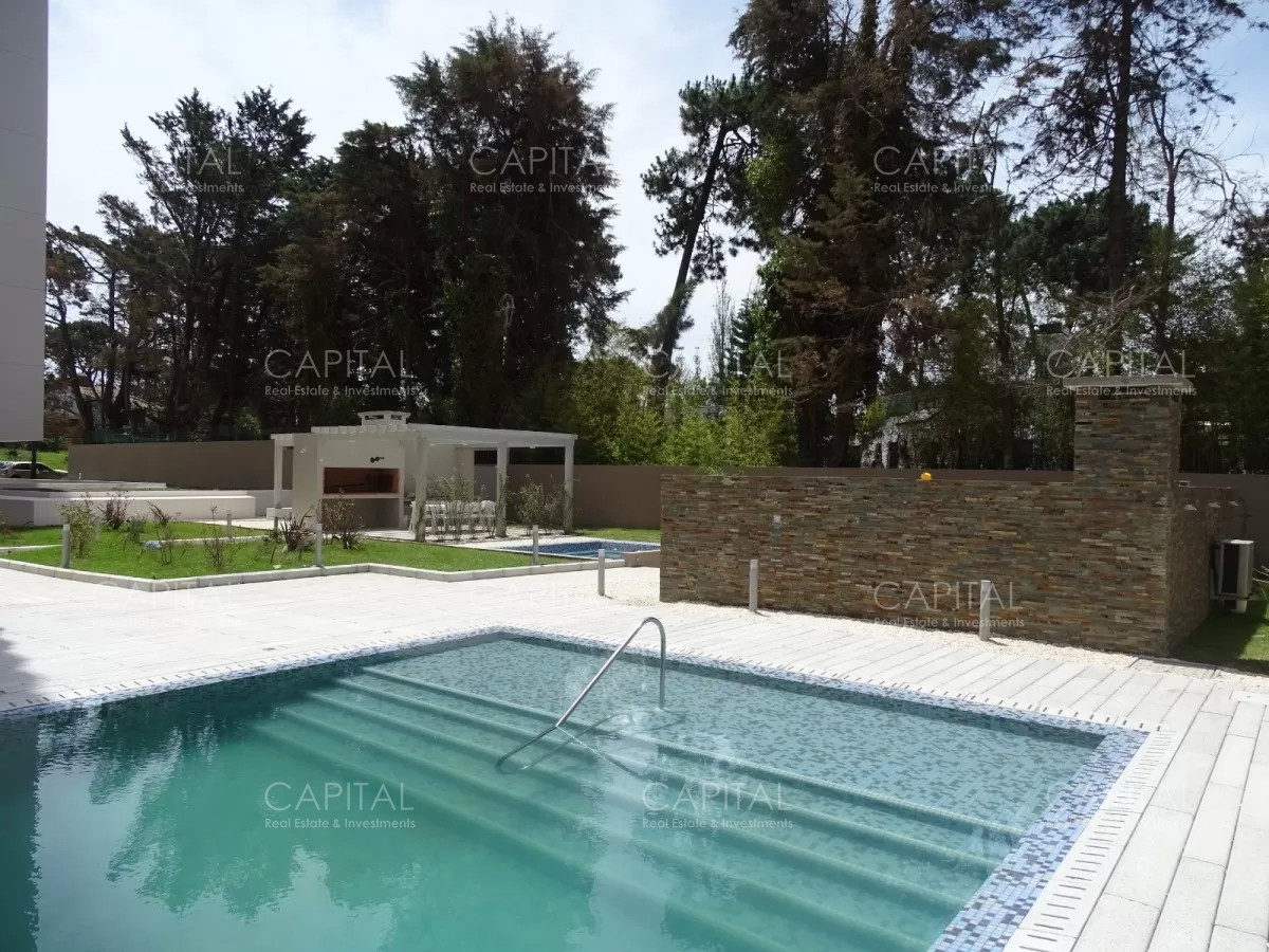 Apartamento ID.35212 - Apartamento en venta de un dormitorio con vista a Playa Mansa.