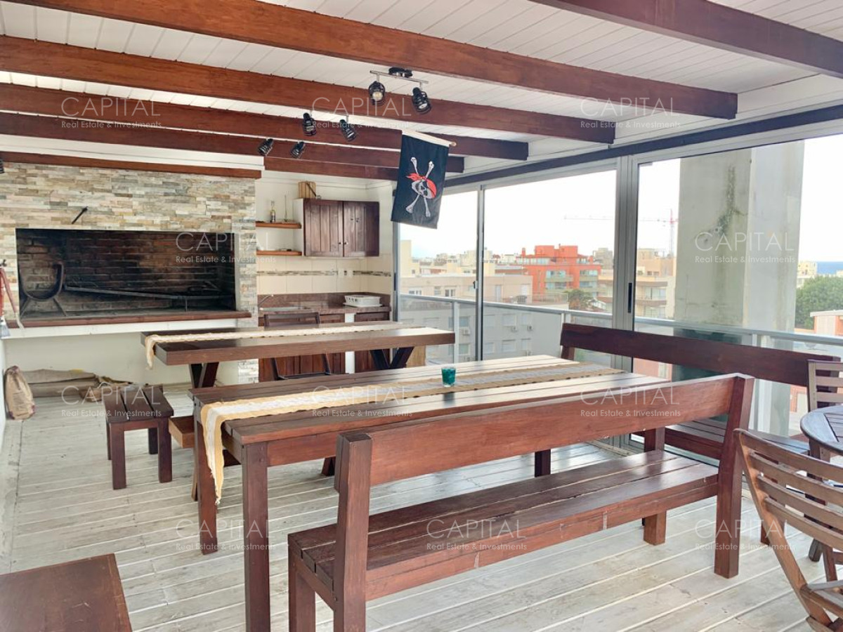 Apartamento ID.28994 - Penthouse Duplex de Tres Dormitorios en Venta + Parrillero Propio