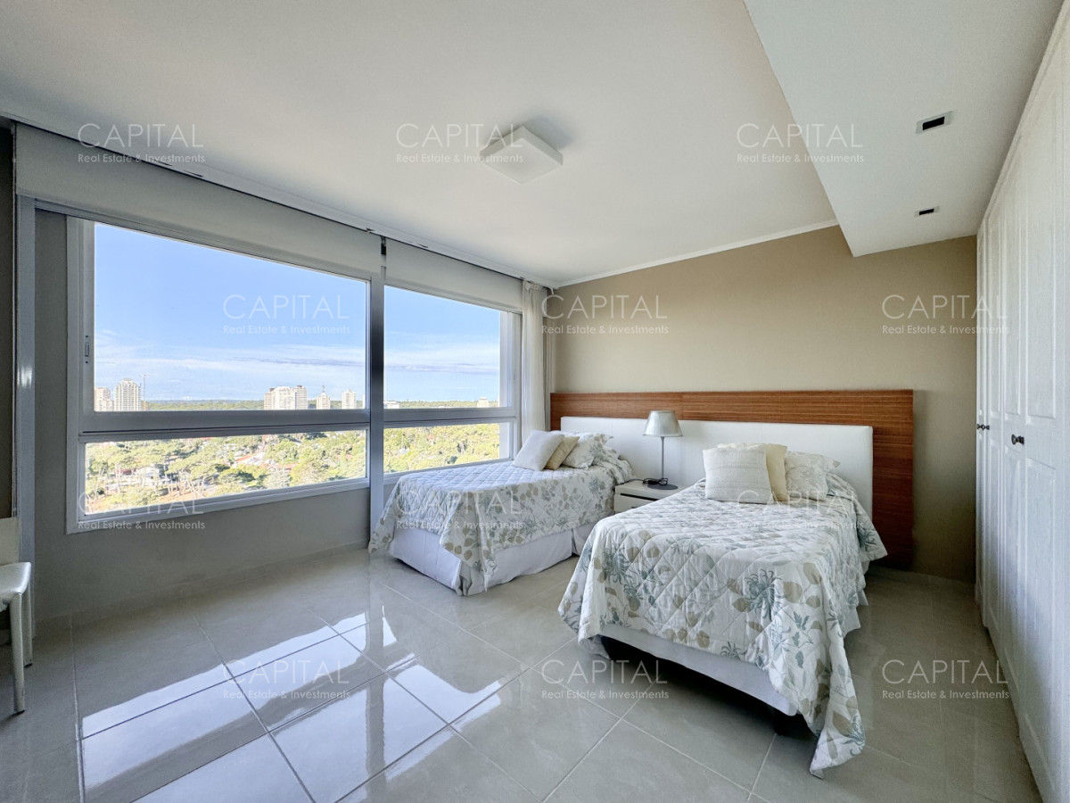 Apartamento ID.39811 - Apartamento Unificado en venta, Torre Le Jardin, Playa Mansa, Punta del Este.