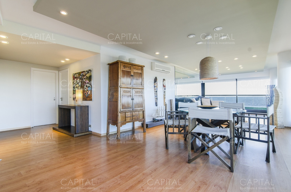 Apartamento ID.30956 - Penthouse Duplex de Tres Dormitorios Frente al Mar