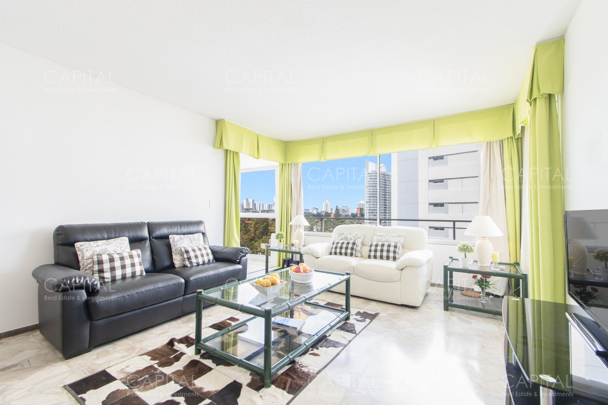 Apartamento ID.32842 - Apartamento con vista al mar en venta en Playa Mansa.