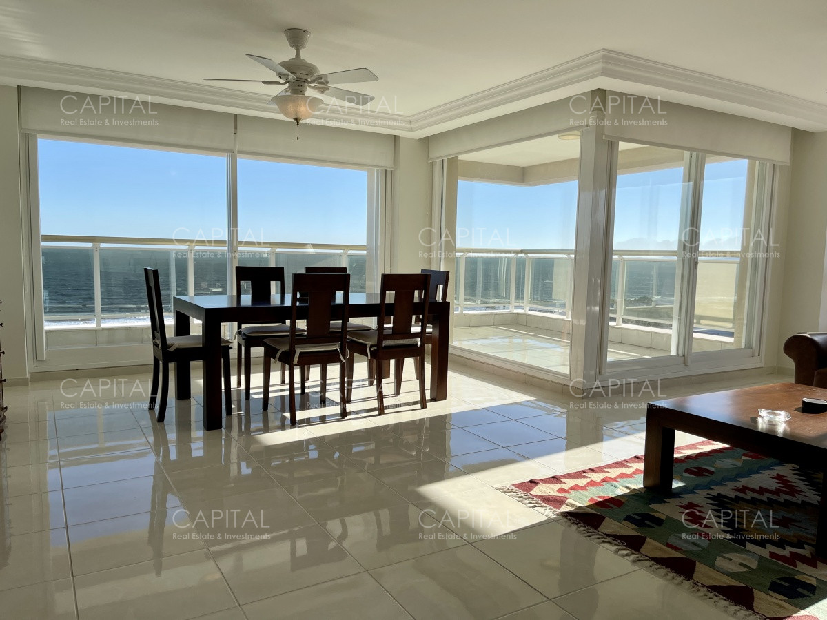 Apartamento ID.31040 - Venta de apartamento esquinero Le Jardin Punta del Este