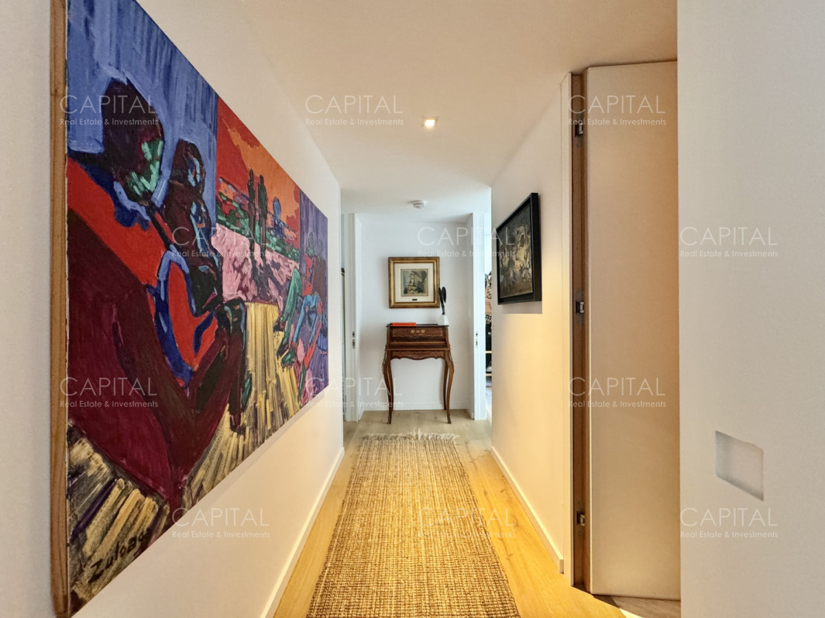 Apartamento ID.35545 - Apartamento reciclado de tres dormitorios en primera linea del mar, Playa Brava, Punta del Este.