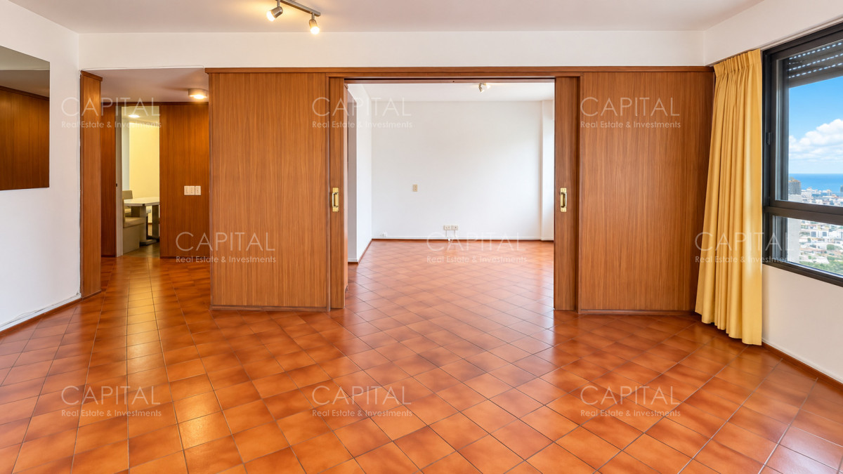 Apartamento ID.40808 - Apartamento en venta en Península, Punta del Este, ubicado a 100 metros del mar.