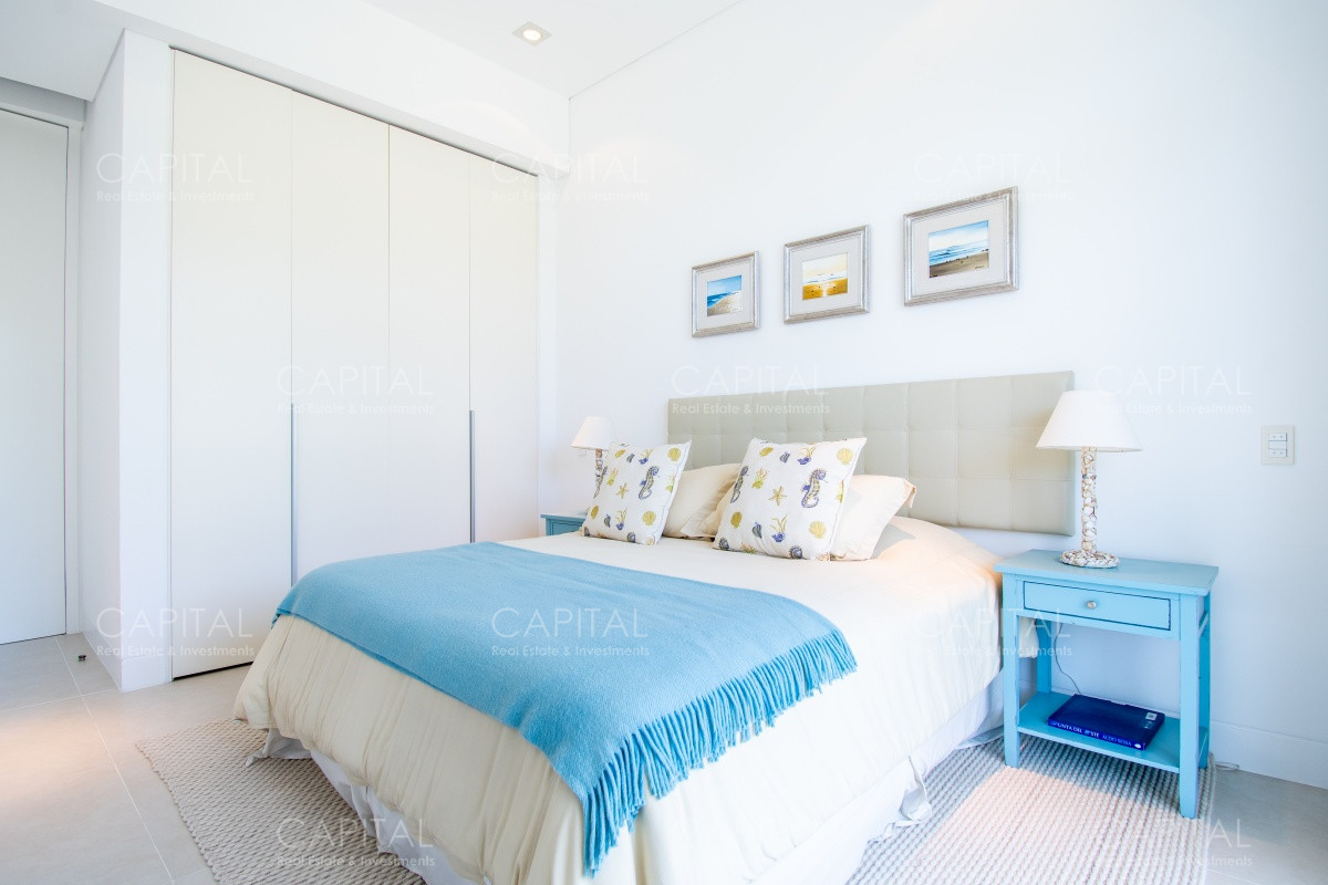 Apartamento ID.30146 - Excelente Apartamento en Acqua Punta del Este Tres suites en Venta en Primera línea, Playa Brava