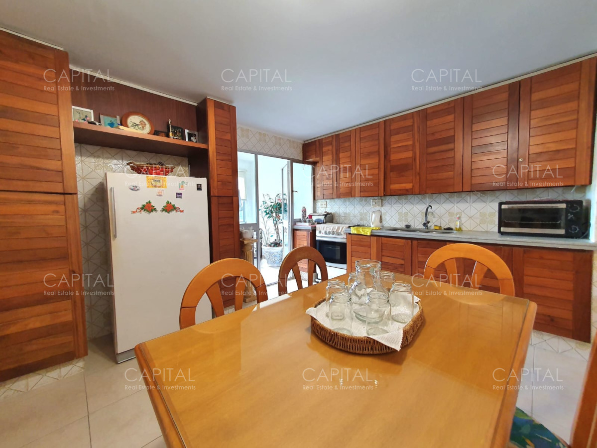 Apartamento ID.32588 - Venta departamento tres dormitorios y dep servicio Punta del Este