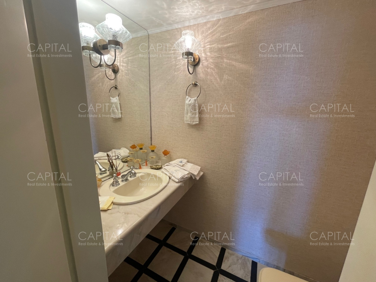 Apartamento ID.36605 - Excepcional semipiso Torre de Categoria frente a Playa Mansa