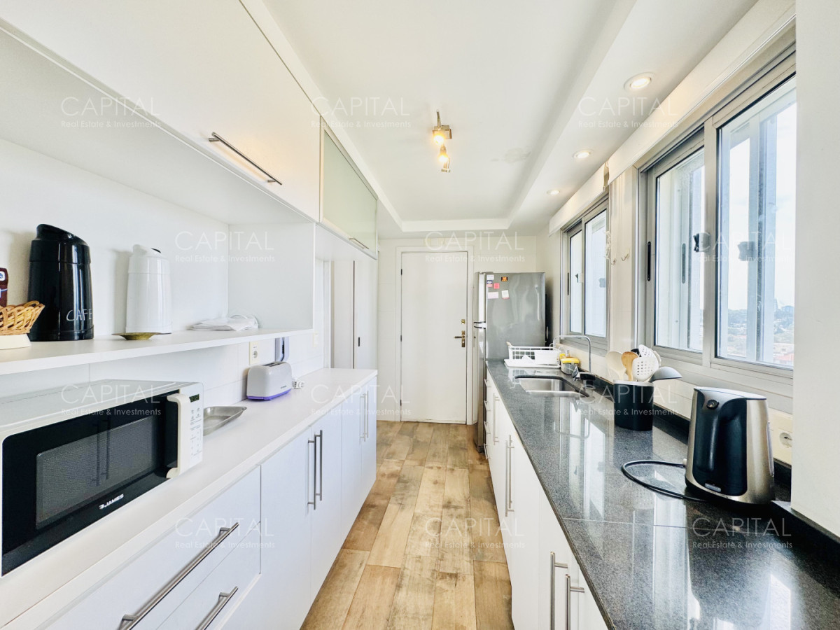 Apartamento ID.40580 - Apartamento reciclado de tres dormitorios en venta en Playa Mansa