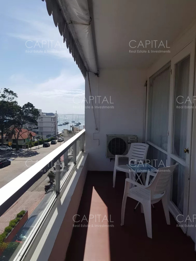 Apartamento ID.37300 - Apartamento de un dormitorio en Península con vista al mar en venta