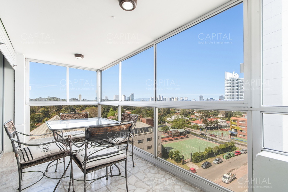 Apartamento ID.32842 - Apartamento con vista al mar en venta en Playa Mansa.