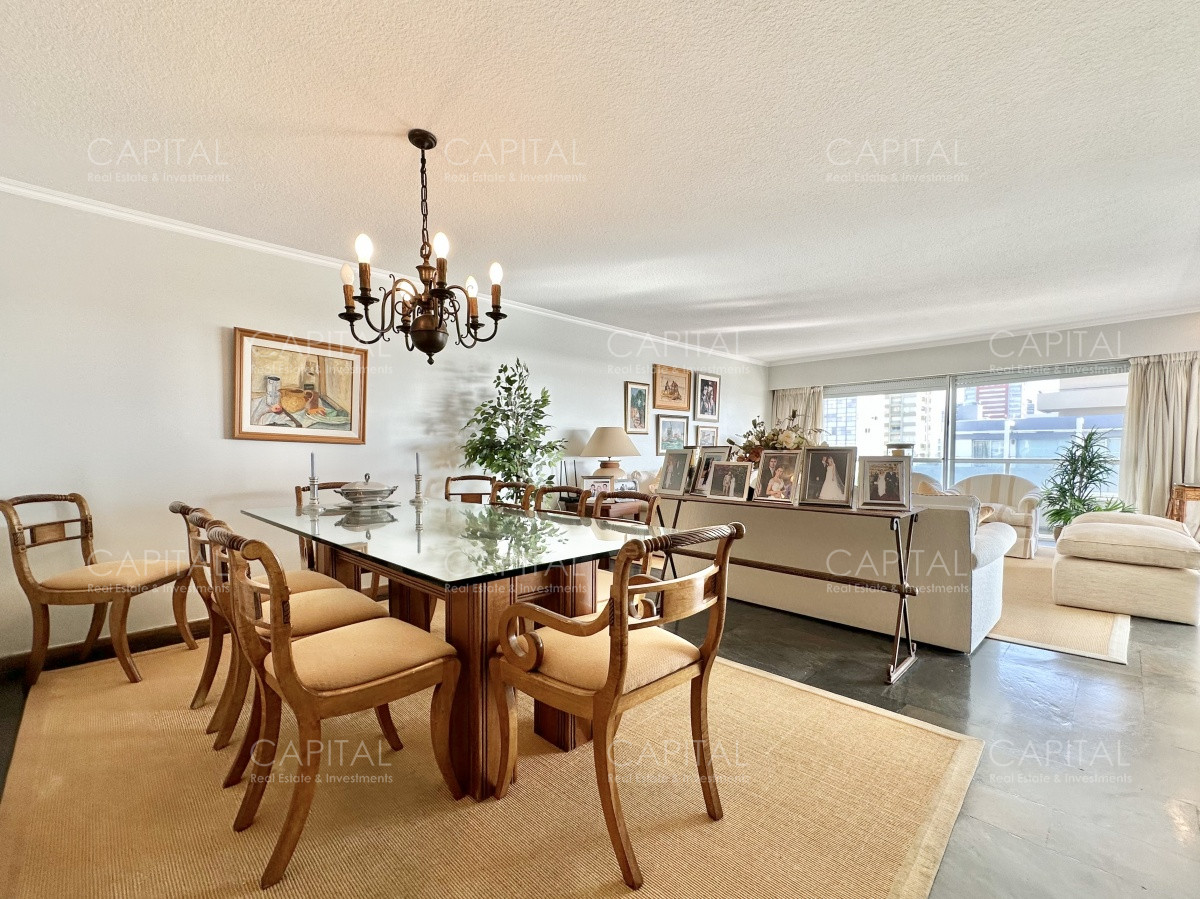 Apartamento ID.34218 - Apartamento de tres dormitorios y de dependencia de servicio, Puerto de Punta del Este.