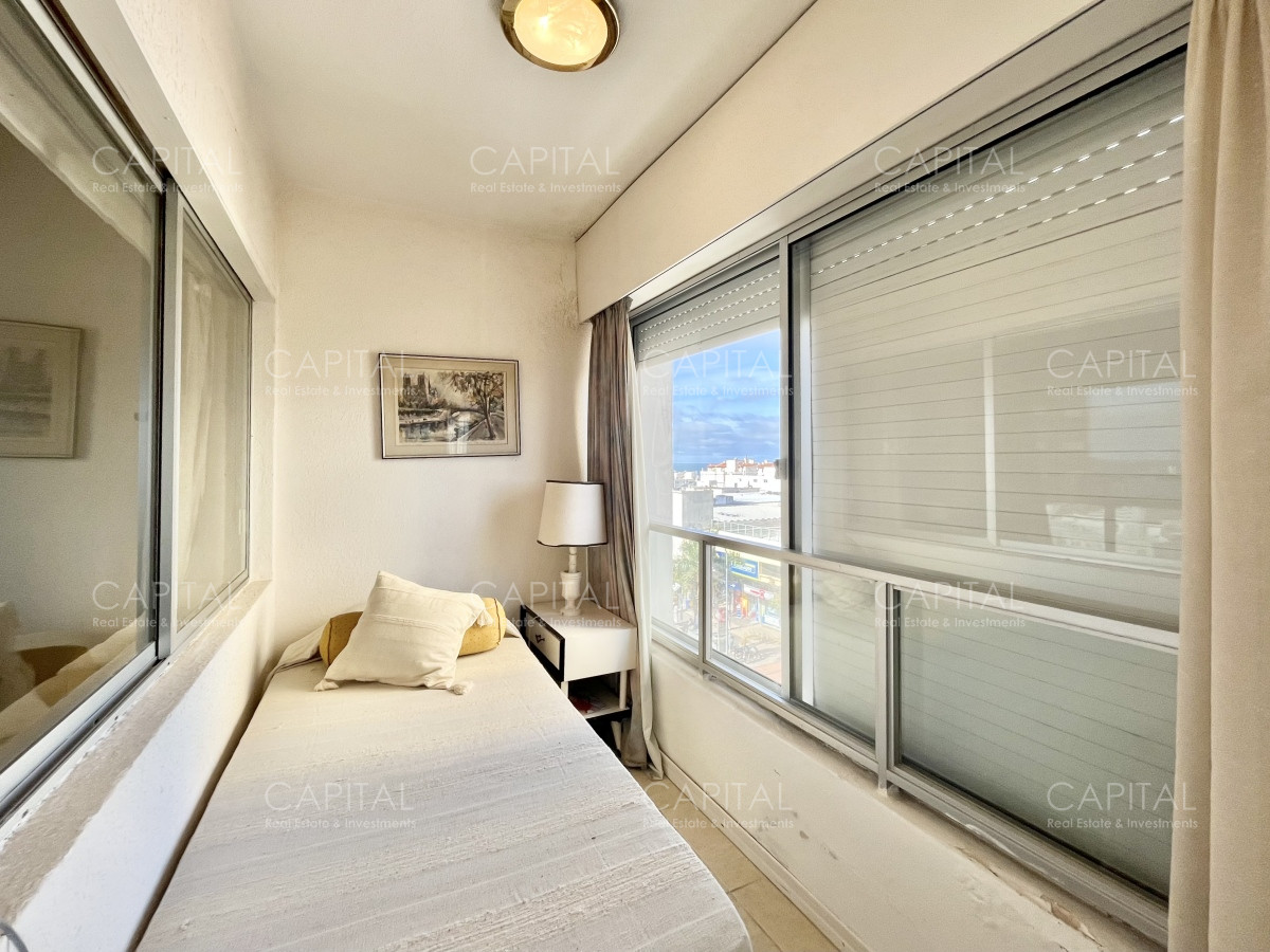 Apartamento ID.35038 - Deparatamento en Venta de un Dormitorio y Medio en Penínisula 
