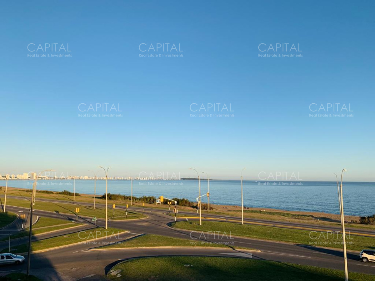 Apartamento ID.30995 - Moderno Penthouse de 3 Dormitorios frente a Playa Mansa