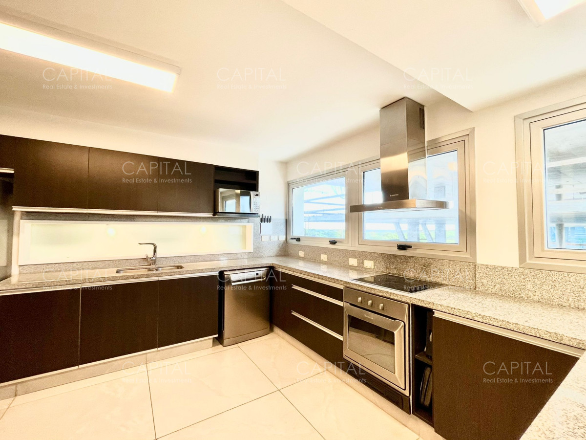 Apartamento ID.36207 - Apartamento en Venta de Tres Dormitorios en Playa Brava