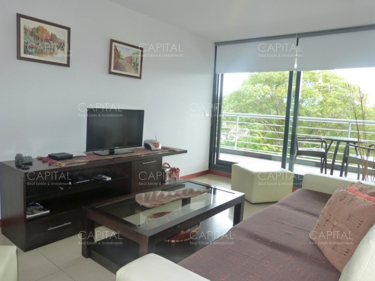 Apartamento ID.28377 - Apartamento de dos dormitorios en venta en torre con servicios con inmejorable ubicación