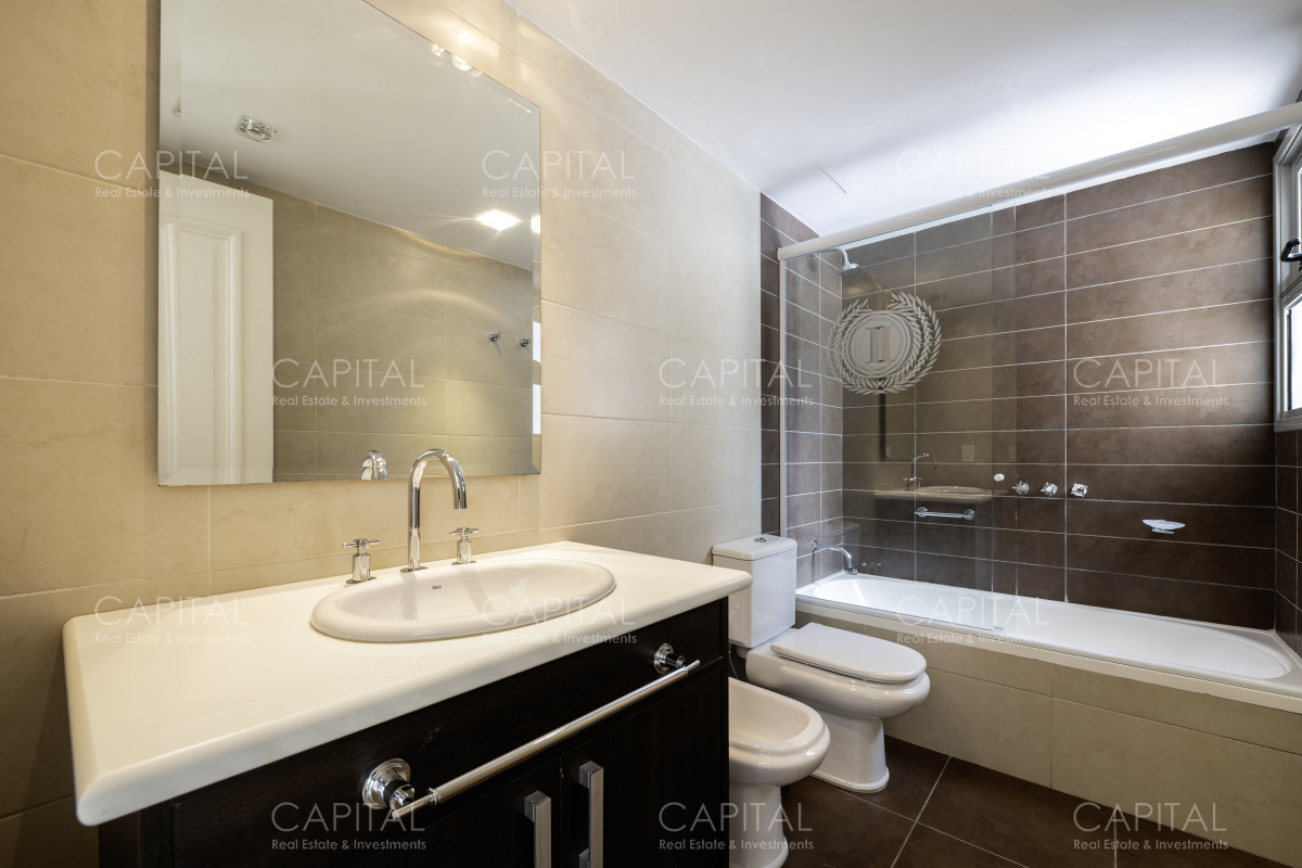 Apartamento ID.37933 - Imperiale Esquinero Departamento en Venta de Tres dormitorios en Playa Brava 