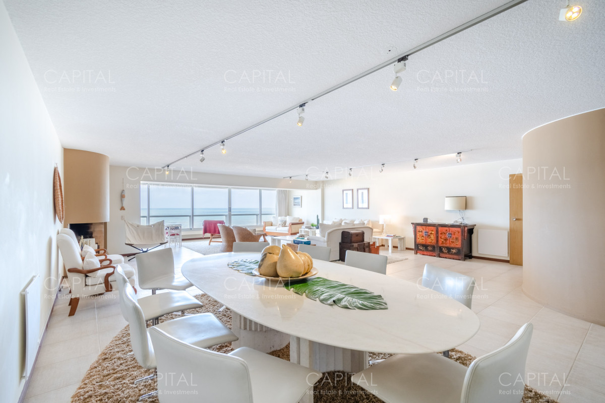 Apartamento ID.30942 - Venta de amplio apartamento sobre playa Brava íntegramente reciclado