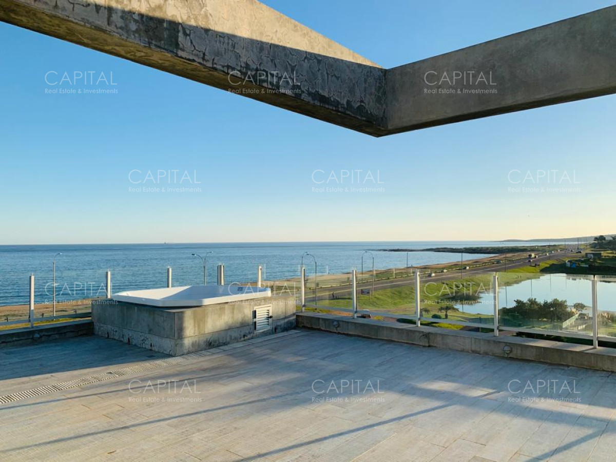 Apartamento ID.30996 - Moderno Penthouse a Estrenar de 3 Dormitorios frente a Playa Mansa - Venta