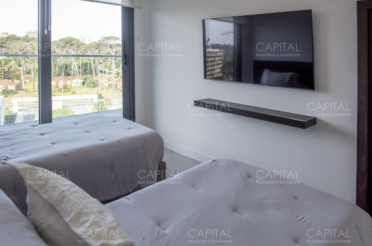 Apartamento ID.40803 - Apartamento de 3 dormitorios en Alquiler en Playa Mansa