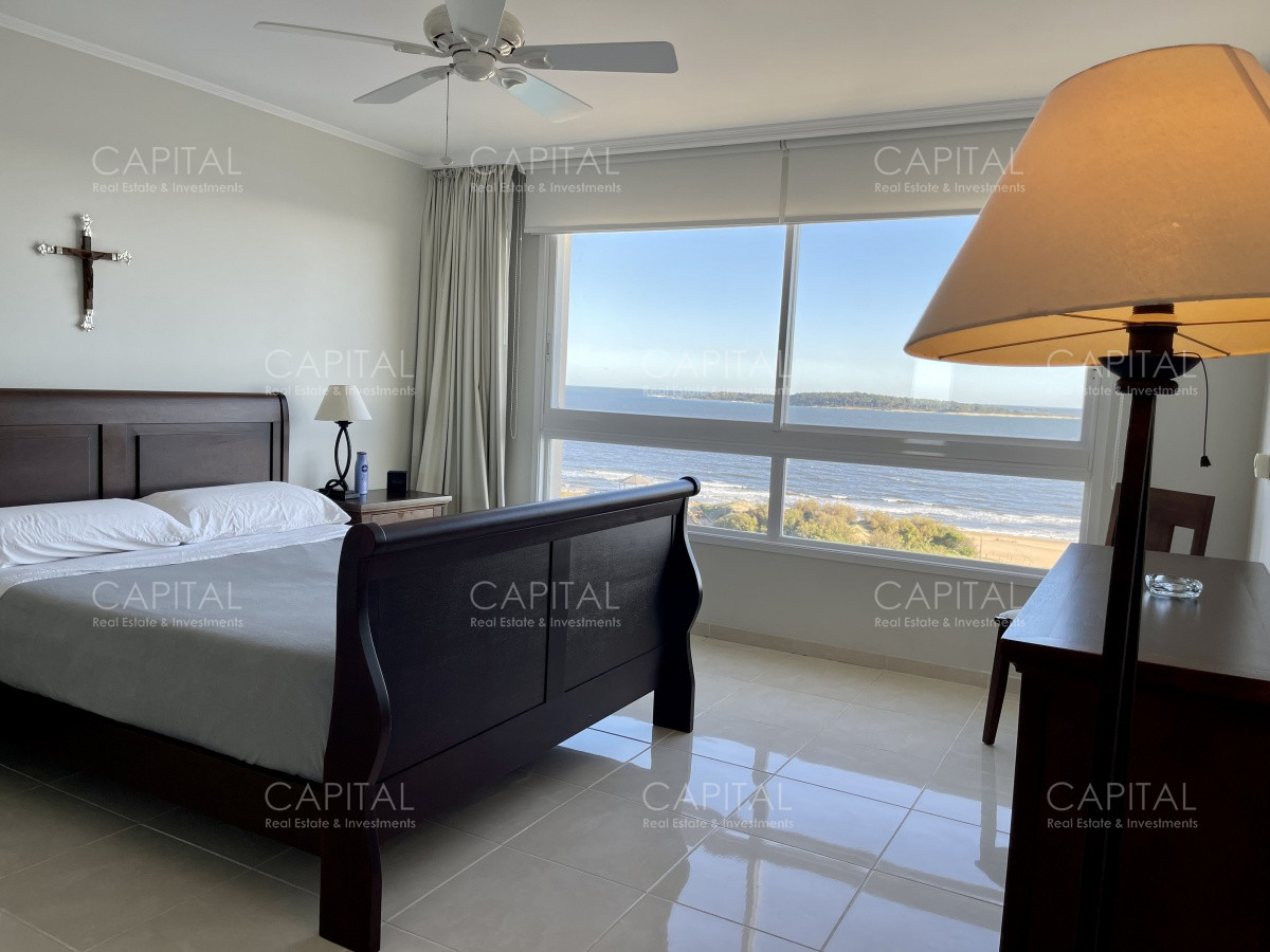 Apartamento ID.31040 - Venta de apartamento esquinero Le Jardin Punta del Este