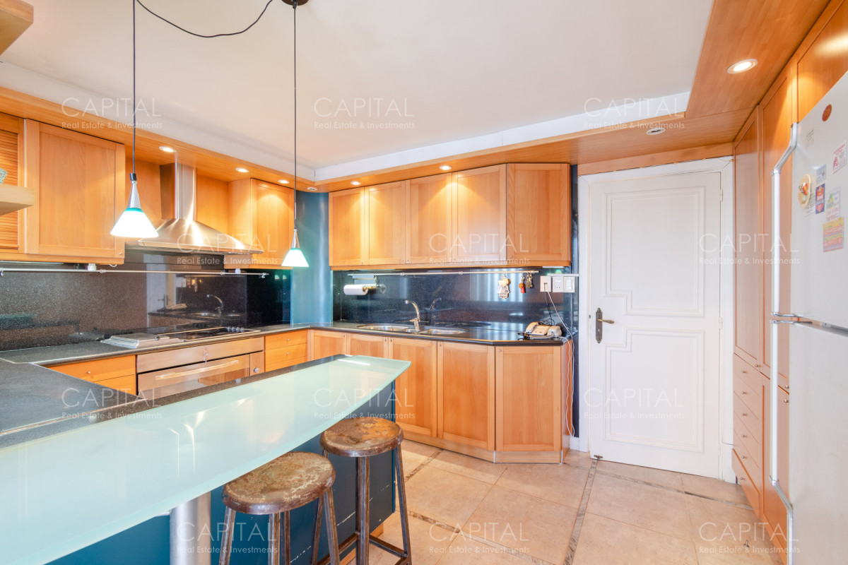 Apartamento ID.30607 - Penthouse de Cuatro Dormitorios frente al Mar - Venta Playa Mansa