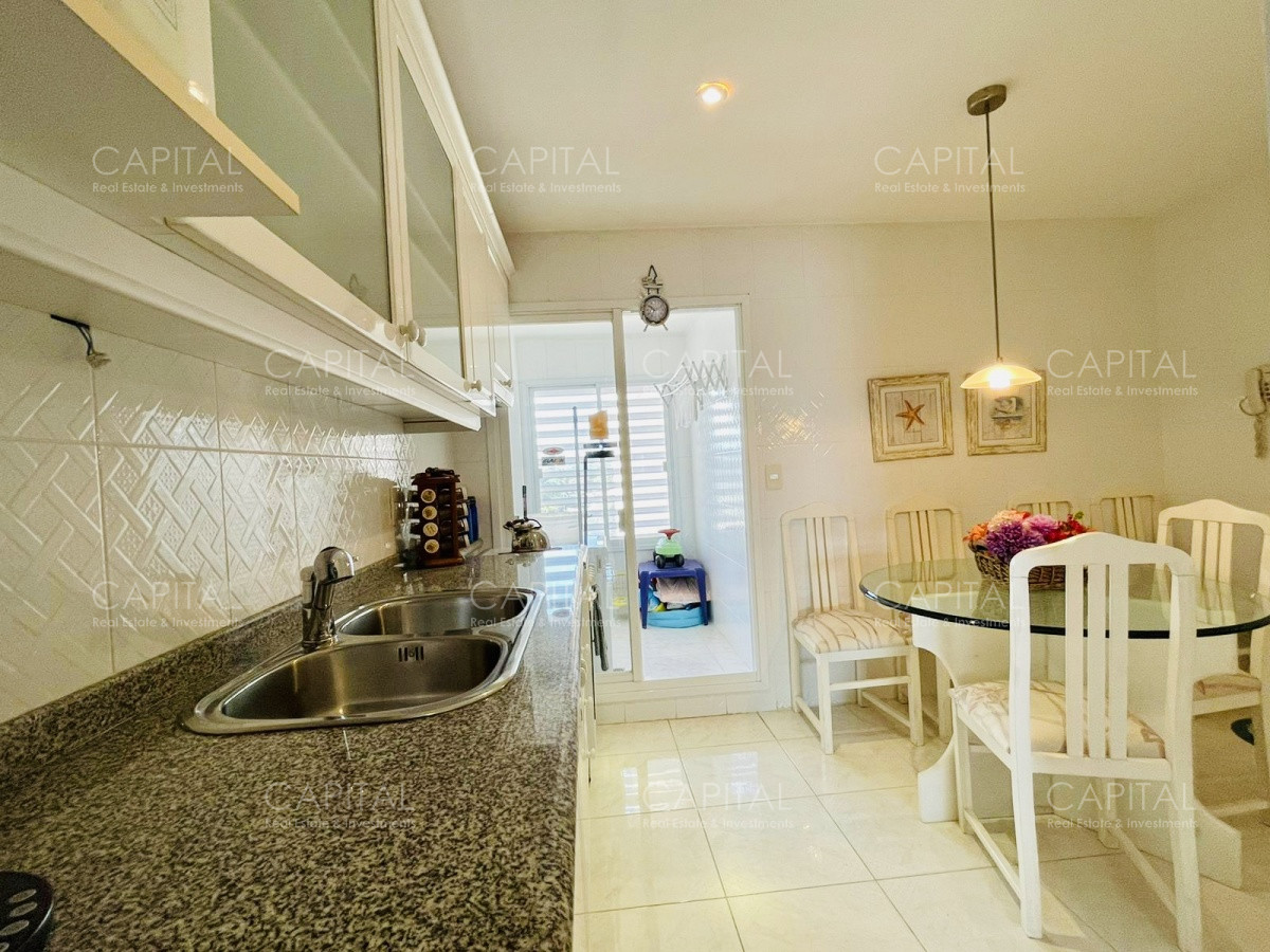 Apartamento ID.31146 - Alquiler temporario de apartamento al frente en edificio de categoría sobre Playa Mansa