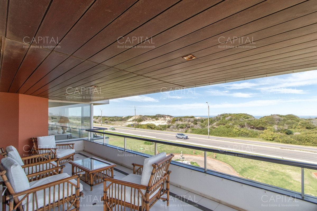 Apartamento ID.35179 - Apartamento en venta en primera línea Playa Brava