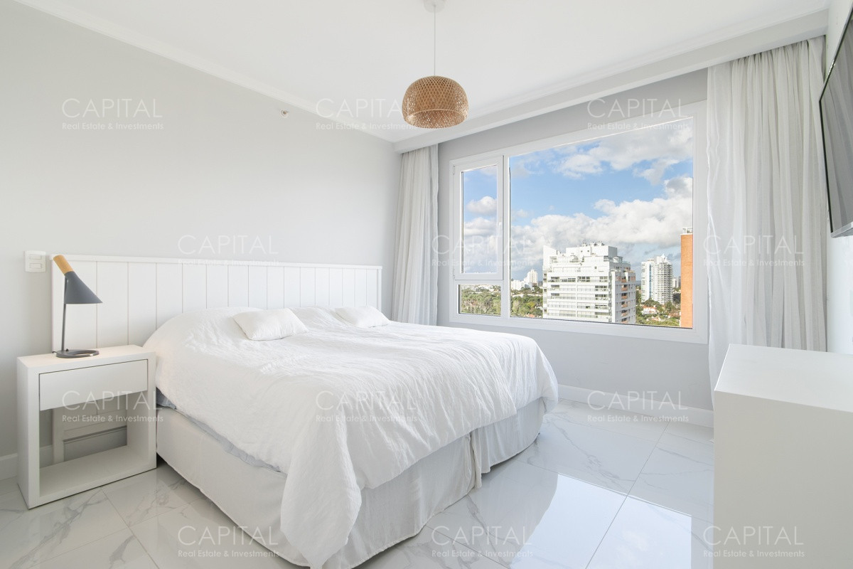 Apartamento ID.33607 - Apartamento De Tres Dormitorios En Suites + Dependencia En Paramount Smart Tower En Venta