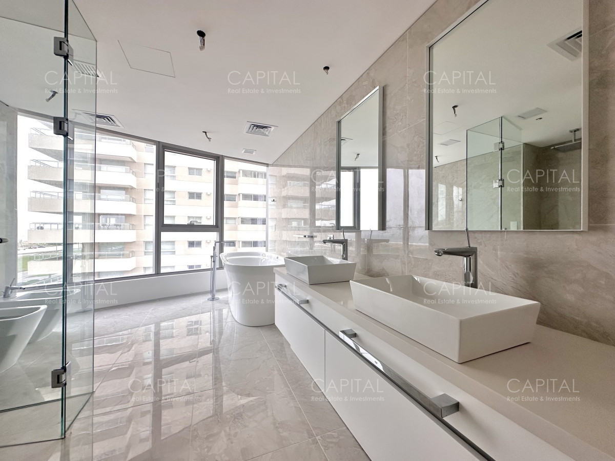 Apartamento ID.35172 - Trump Tower de tres dormitorios y dependencia en venta