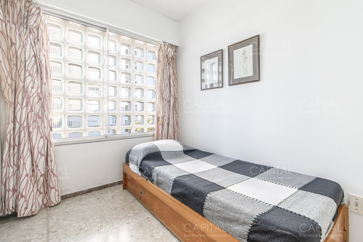 Apartamento ID.32842 - Apartamento con vista al mar en venta en Playa Mansa.