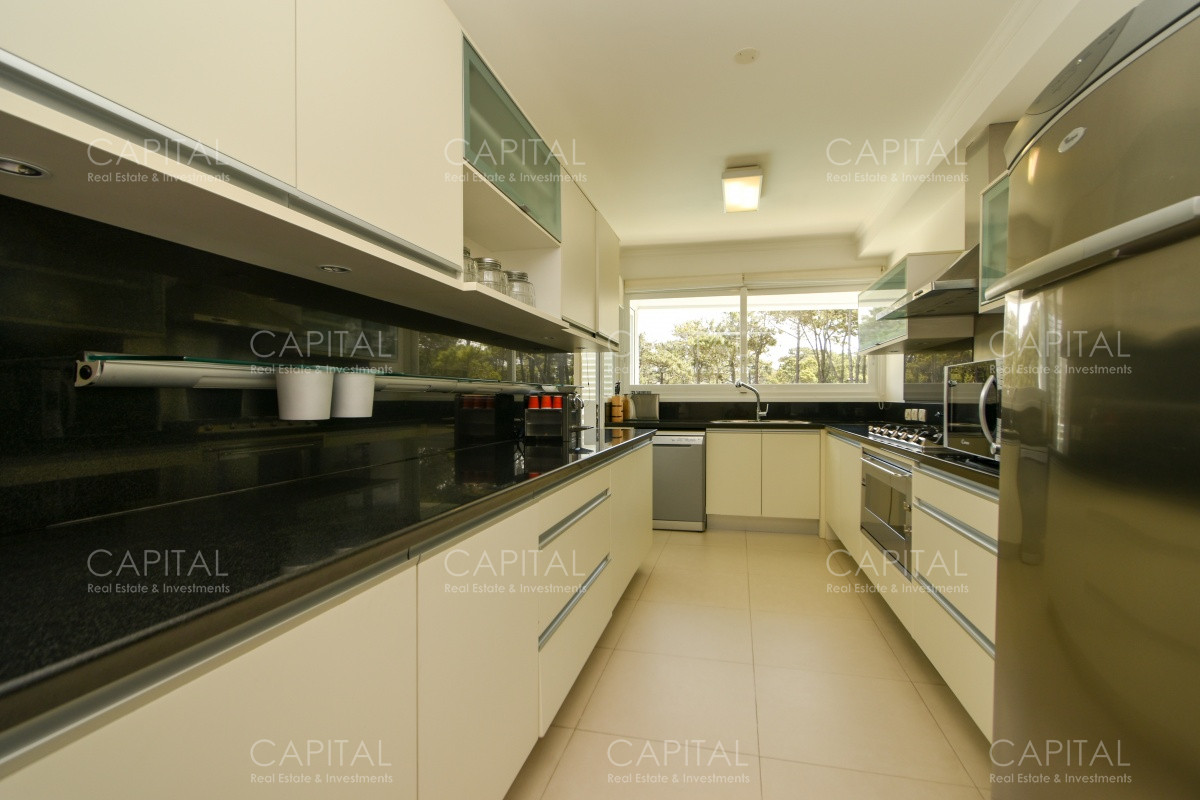 Apartamento ID.30835 - Venta de exclusivo PentHouse sobre playa Brava, Punta del Este