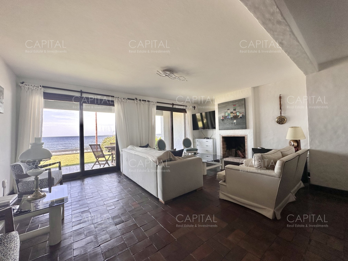 Apartamento ID.30393 - Apartamento de Tres Dormitorios frente a El Emir - Península Punta del Este