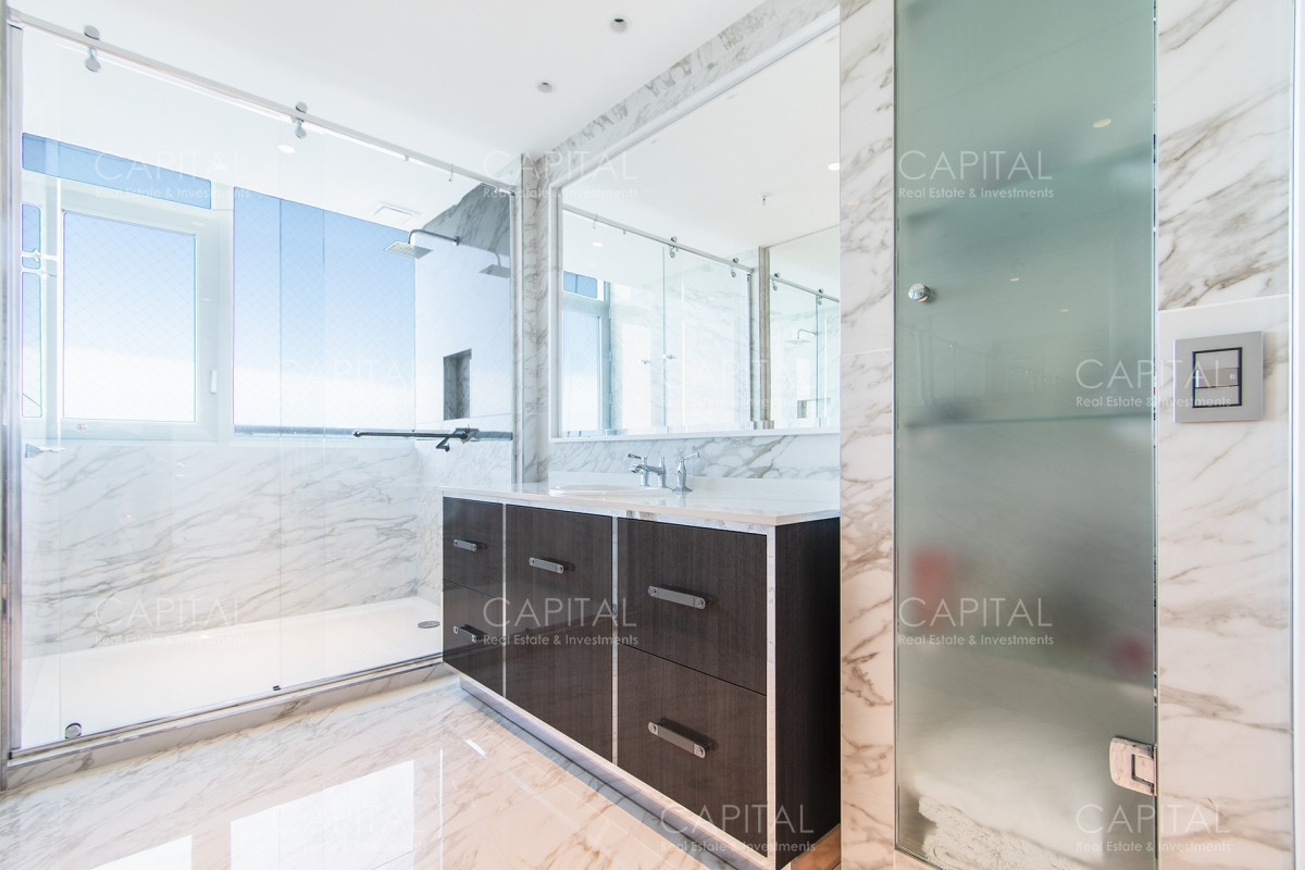 Apartamento ID.33684 - Fendi Chateau Apartamento Unificado Primera Fila en Playa Mansa de Punta del este en Venta