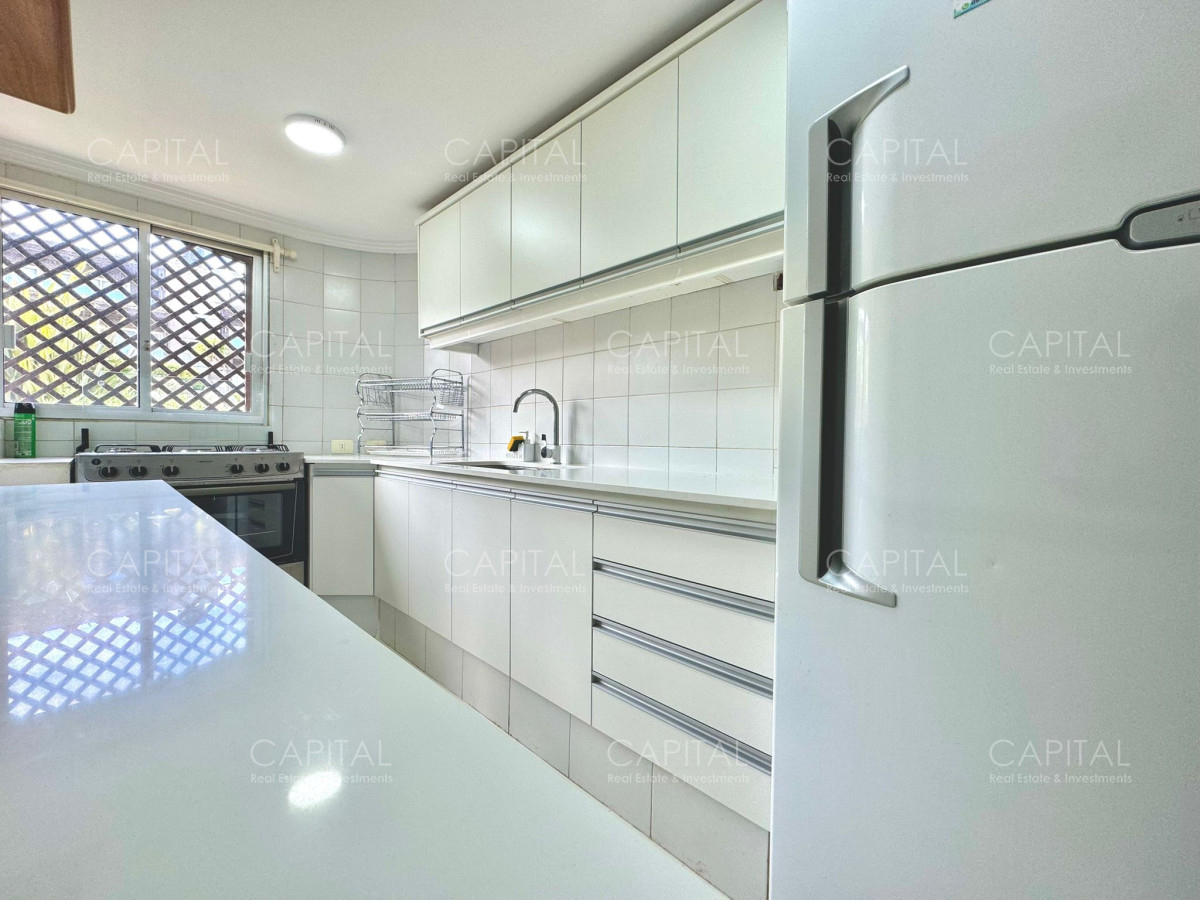Apartamento ID.33022 - Apartamento en Venta 3 Dormitorios + Servicio Frente al Mar