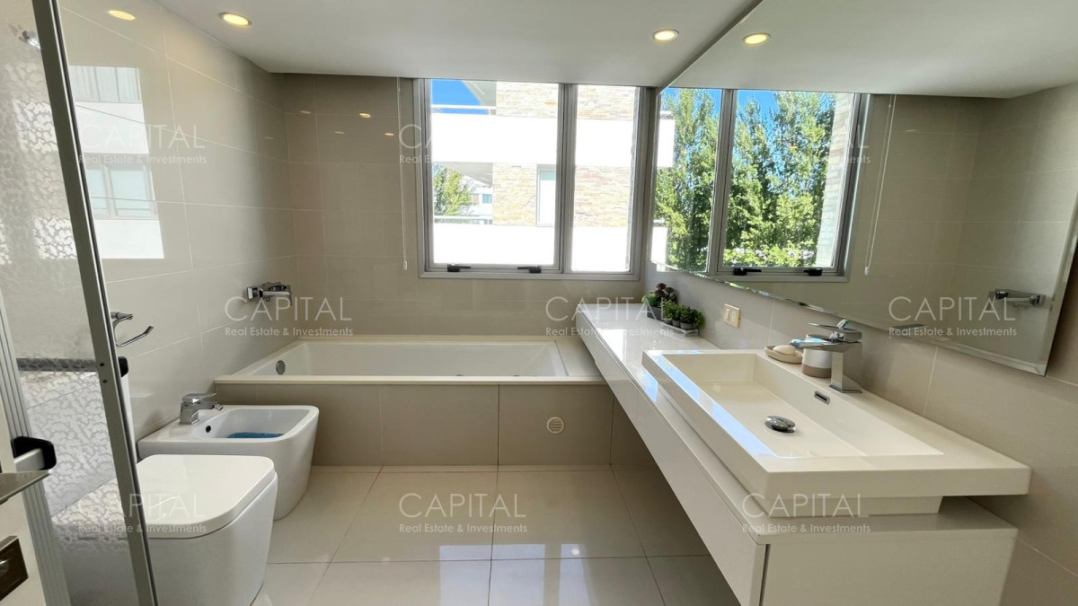 Apartamento ID.39821 - Apartamento en Venta de 3 dormitorios en playa mansa.