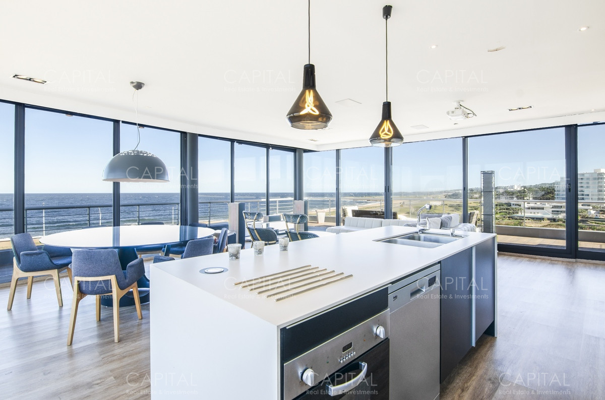 Apartamento ID.30956 - Penthouse Duplex de Tres Dormitorios Frente al Mar