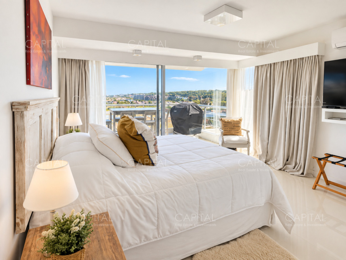 Apartamento ID.28086 - Departamento en venta 3 dormitorios en Manantiales en Bikini Beach