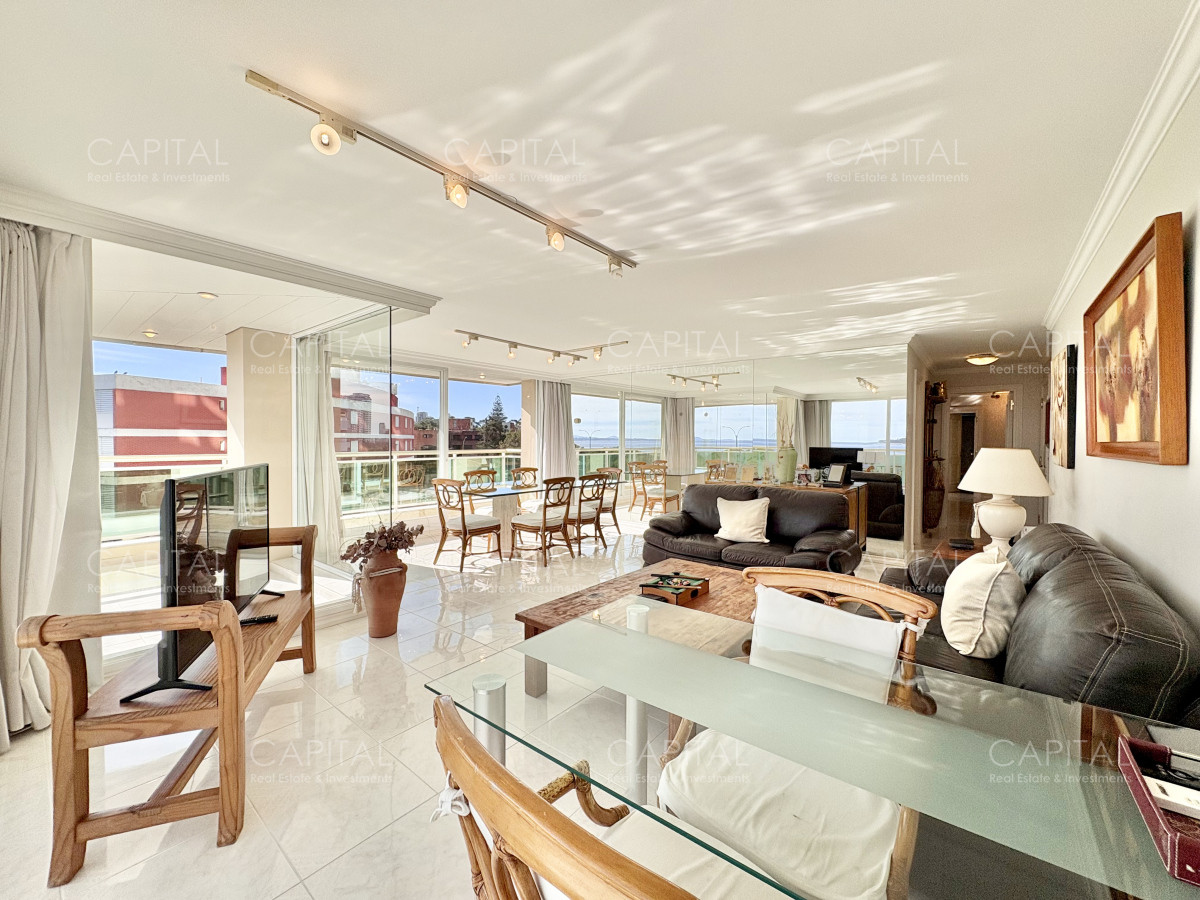 Apartamento ID.38202 - Coral Tower Departamento Esquinero