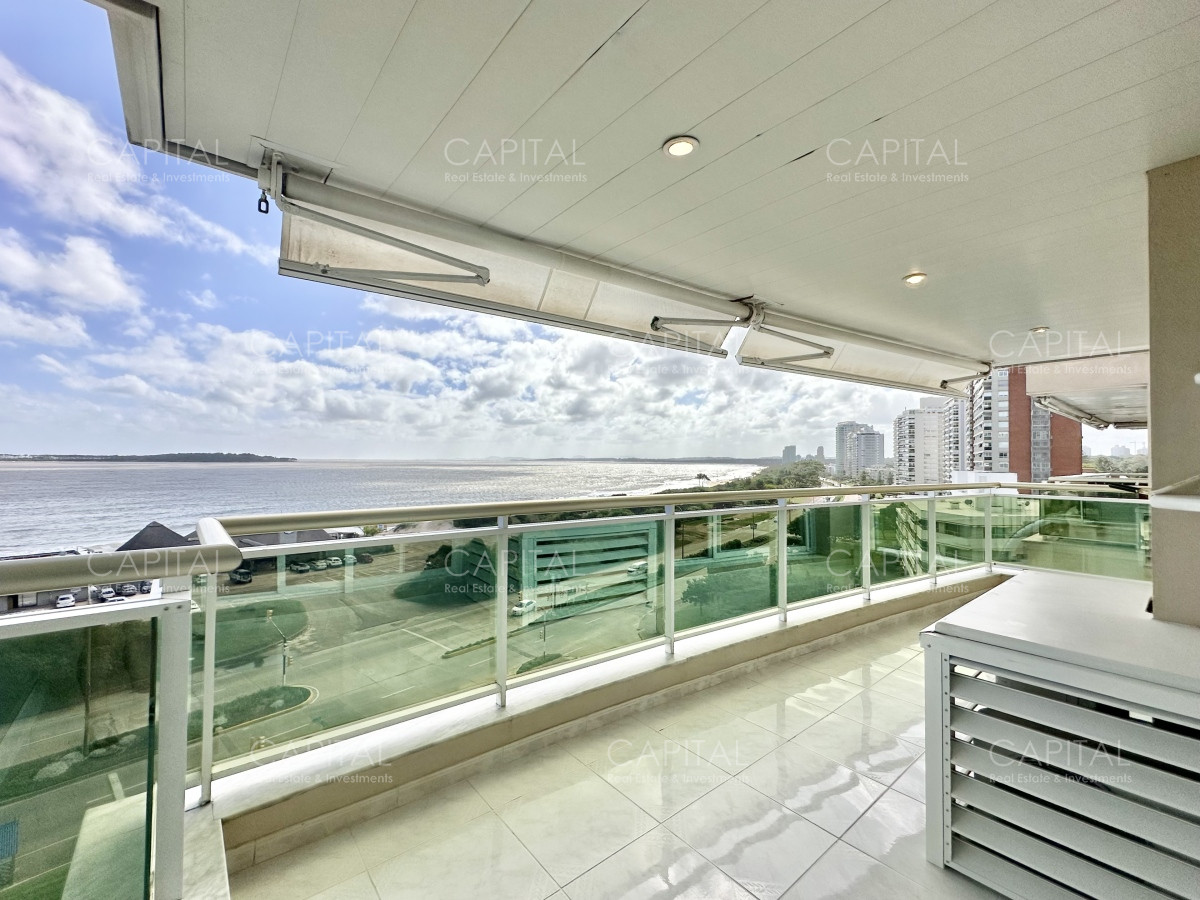 Apartamento ID.28602 - Coral Tower Apartamento en excelente torre frente a Playa Mansa en parada 5. Vista plena al mar e Isla de Gorriti