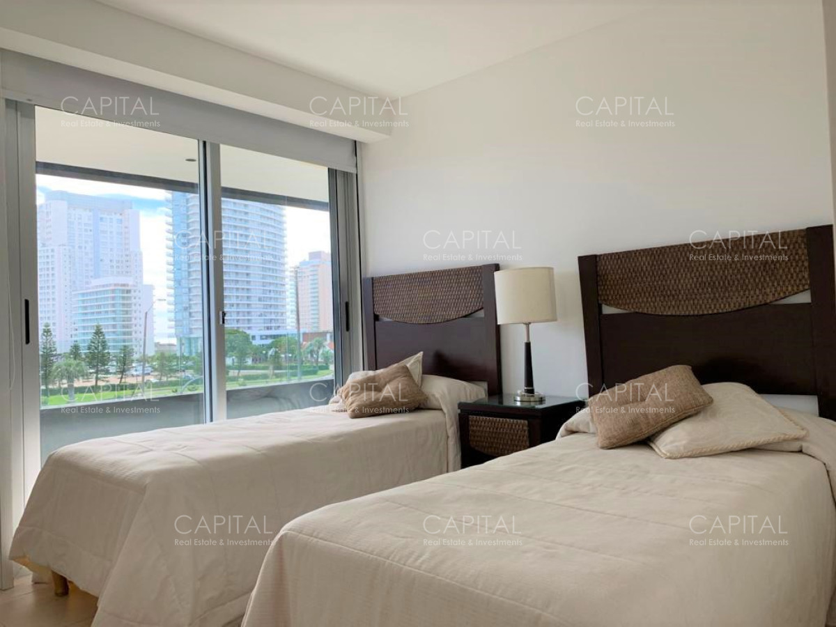 Apartamento ID.30716 - Apartamento de tres dormitorios, edificio con buenos servicios.