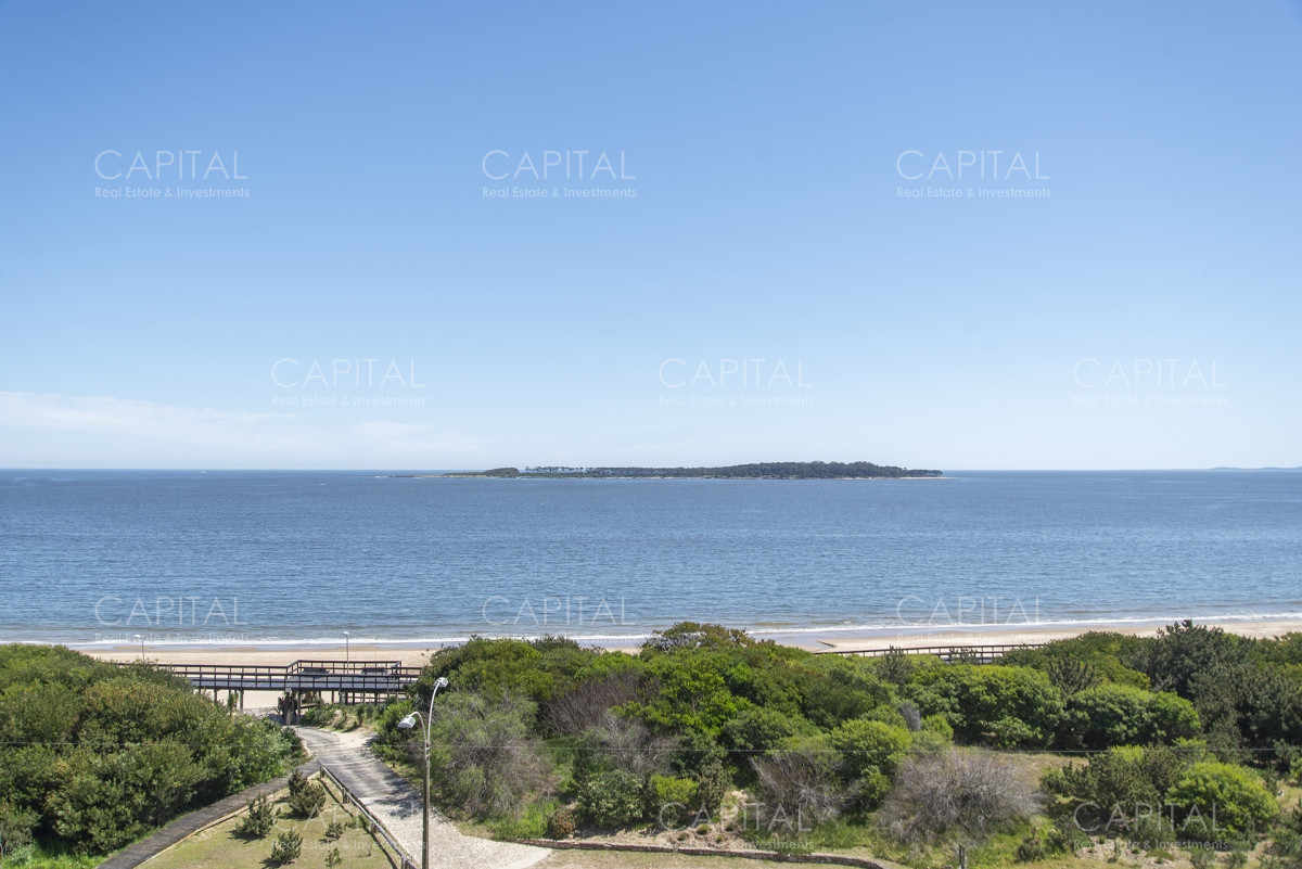 Apartamento ID.33655 - Milenium Tower Punta del Este Apartamento de tres dormitorios mas dependencia en Millenium Tower en Venta