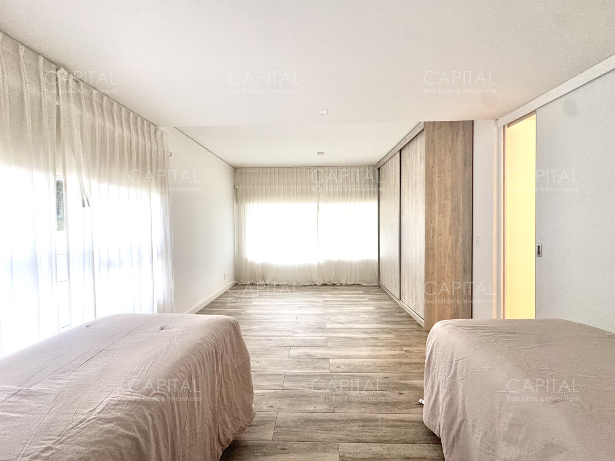 Apartamento ID.30282 - Espectacular Apartamento Duplex de Tres dormitorios en Venta en Barrio Golf