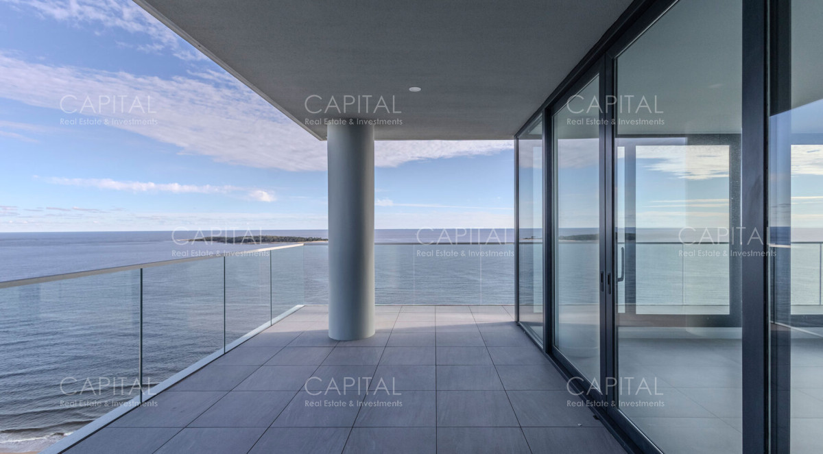 Apartamento ID.37953 - Penthouse en edificio Venetian Playa Mansa en Venta