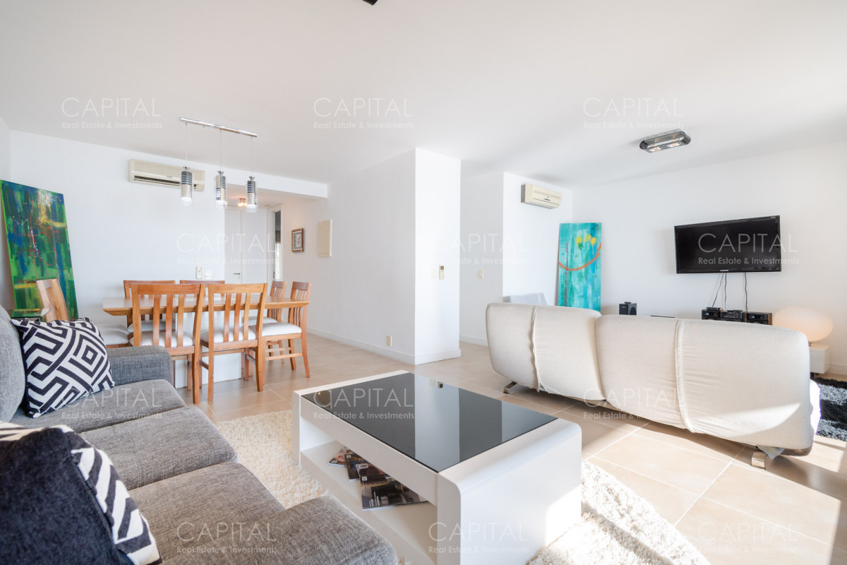 Apartamento ID.28877 - Departamento en venta de dormitorio y medio con dos baños en complejo privado de Punta Ballena