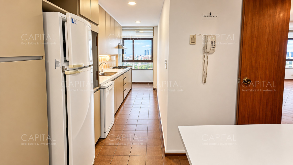 Apartamento ID.40808 - Apartamento en venta en Península, Punta del Este, ubicado a 100 metros del mar.