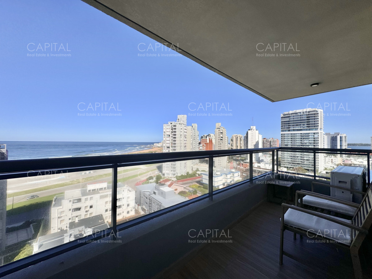 Apartamento ID.40075 - Apartamento de dos dormitorios con vista al Mar, Playa Brava, Punta del Este.