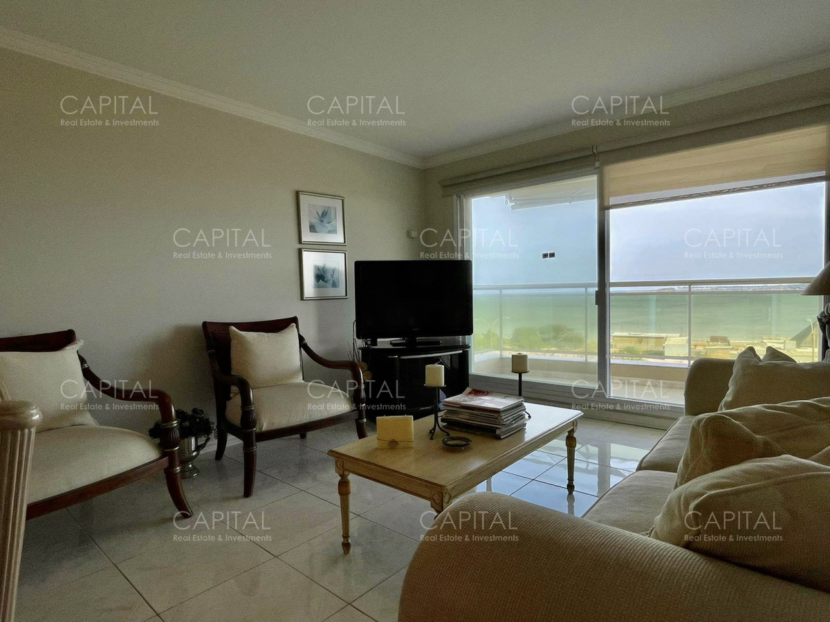 Apartamento ID.31146 - Alquiler temporario de apartamento al frente en edificio de categoría sobre Playa Mansa